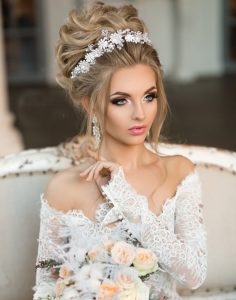 peinados para novias de pelo largo