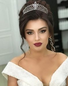 peinados para novias de pelo largo