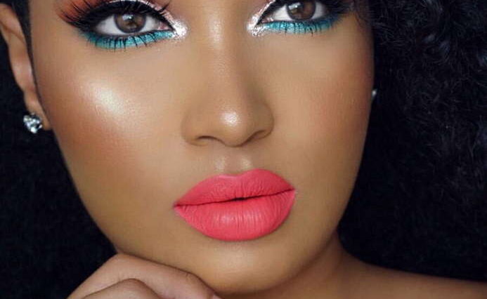 maquillaje rosa para morenas