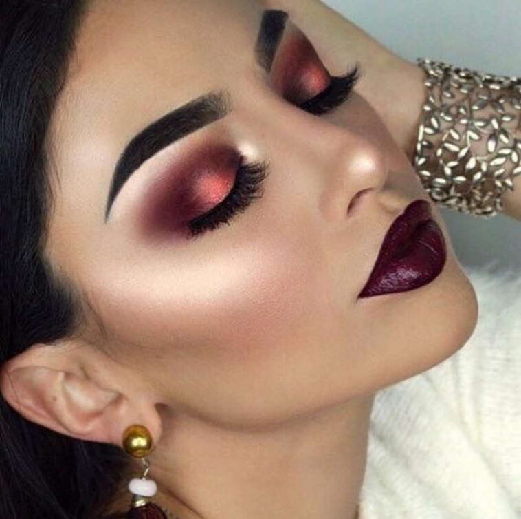 maquillaje para vestido tinto